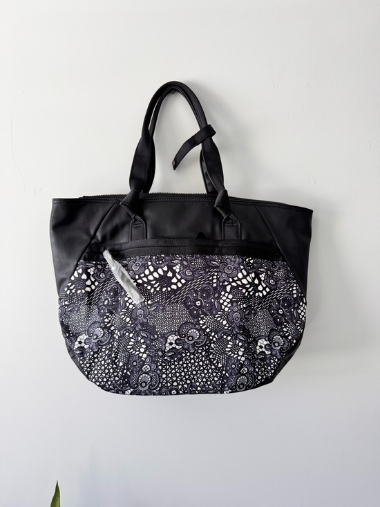 NWT Lululemon Athletica Everything Bag Black Tote Bag | PLWB - Picture 11 of 17